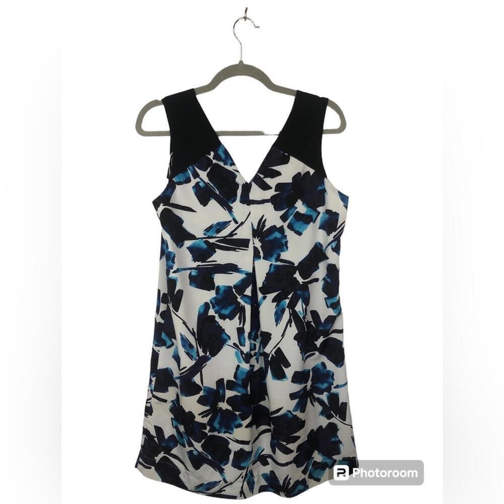 Simply Vera Dress Floral V Neck Pleated Front and Back Side Zip Tank Sleeveless - Picture 2 of 9